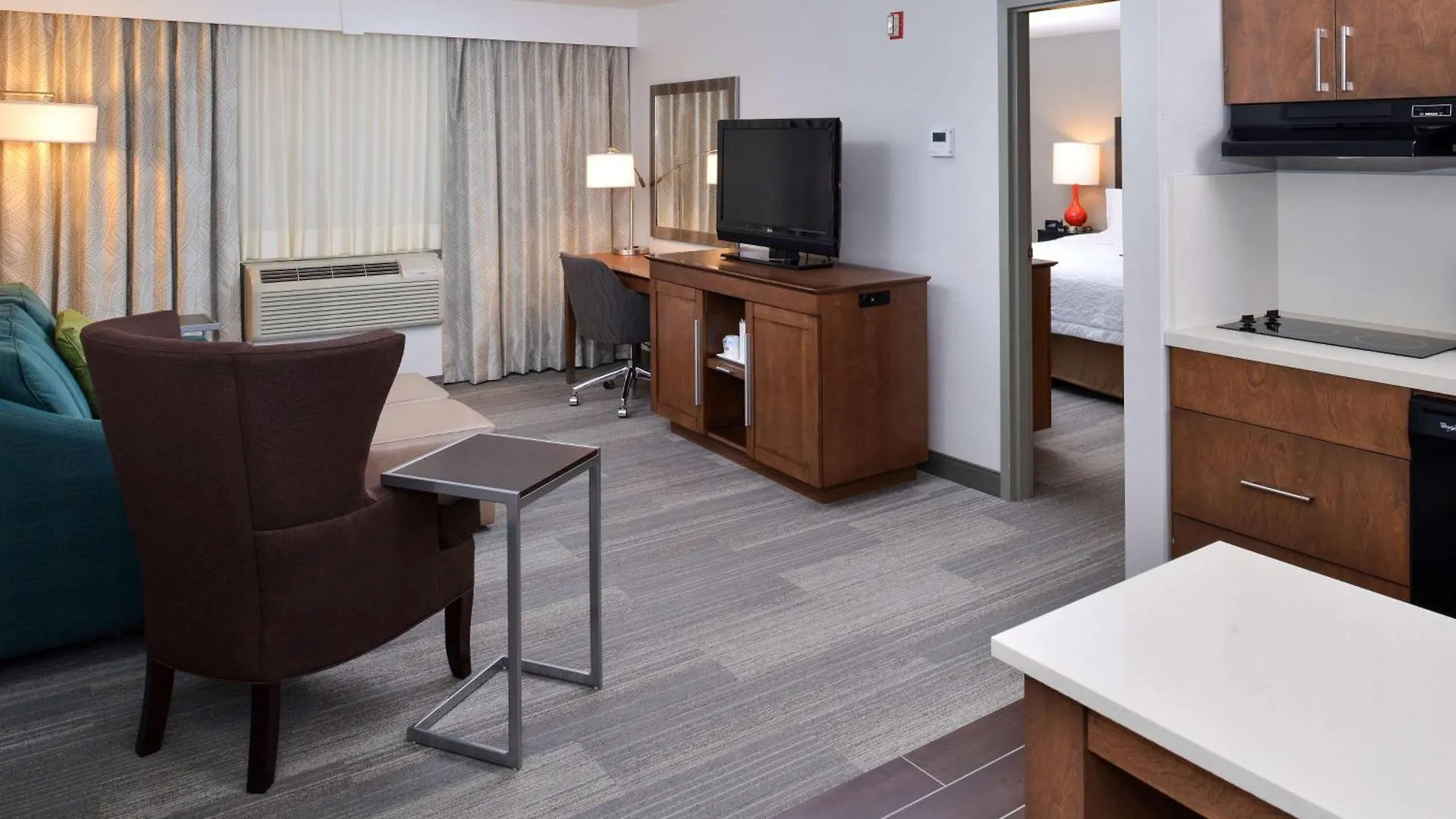 Hampton Inn & Suites By Hilton Calgary University Nw