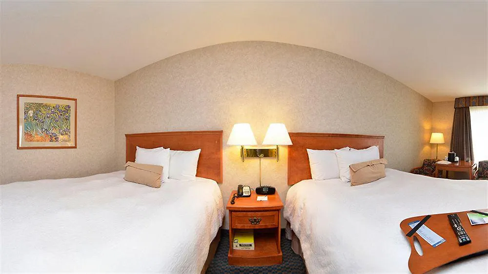 Hampton Inn & Suites By Hilton Calgary University Nw 3*,