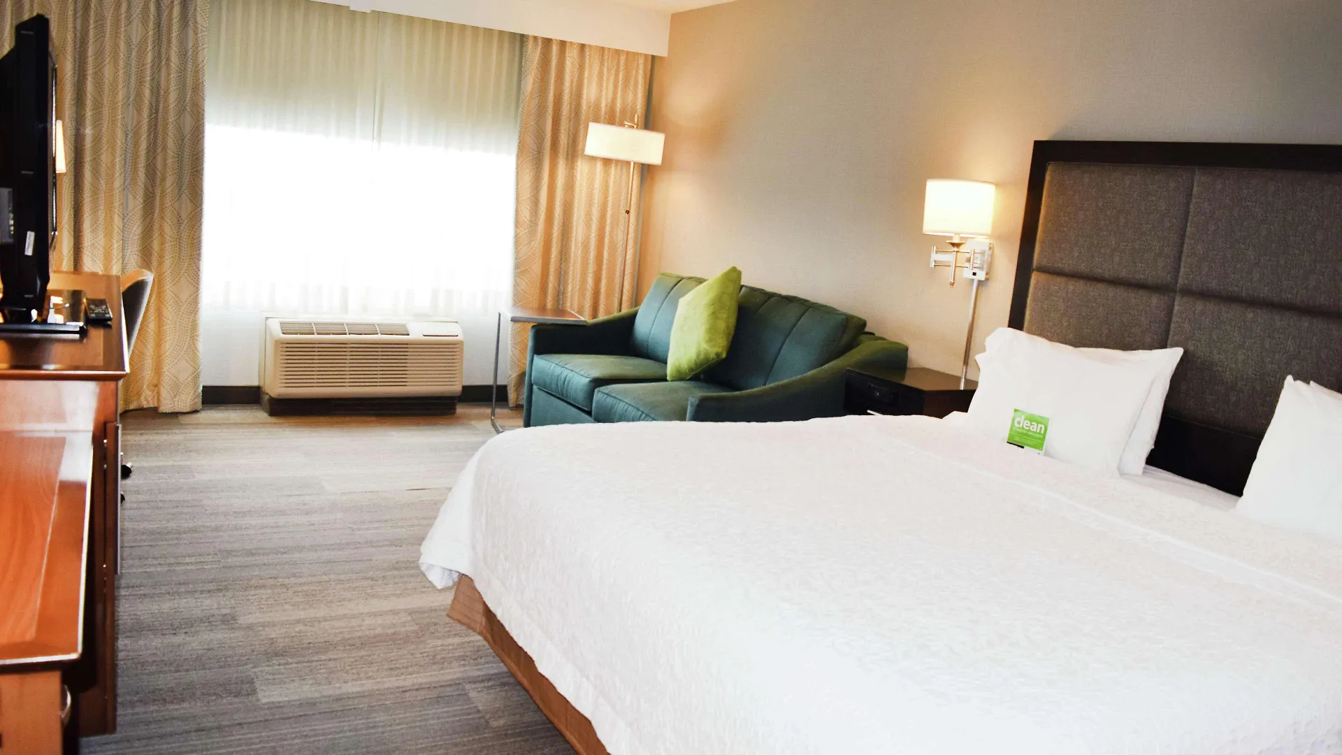 Hampton Inn & Suites By Hilton Calgary University Nw Канада