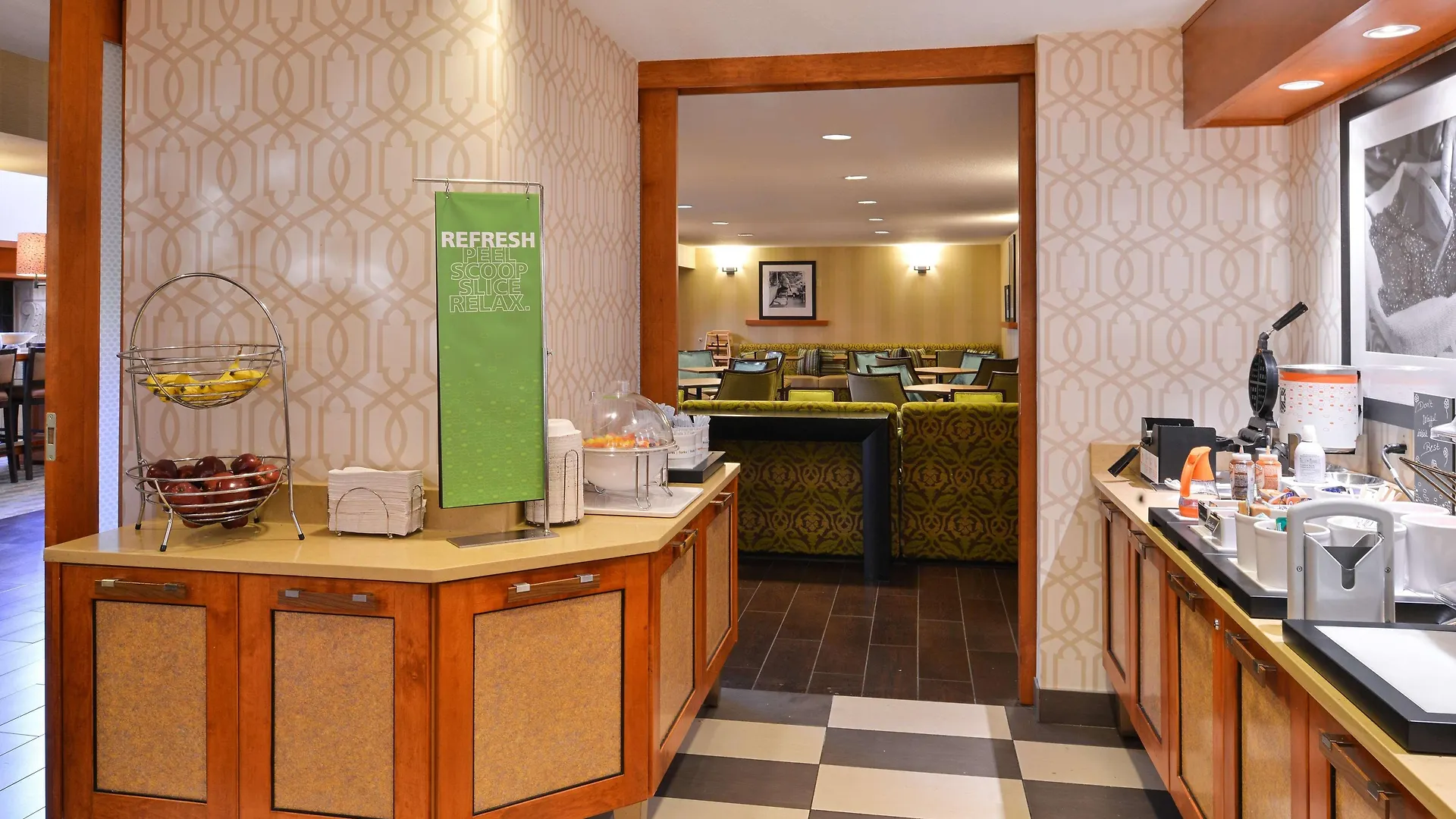 Hampton Inn & Suites By Hilton Calgary University Nw