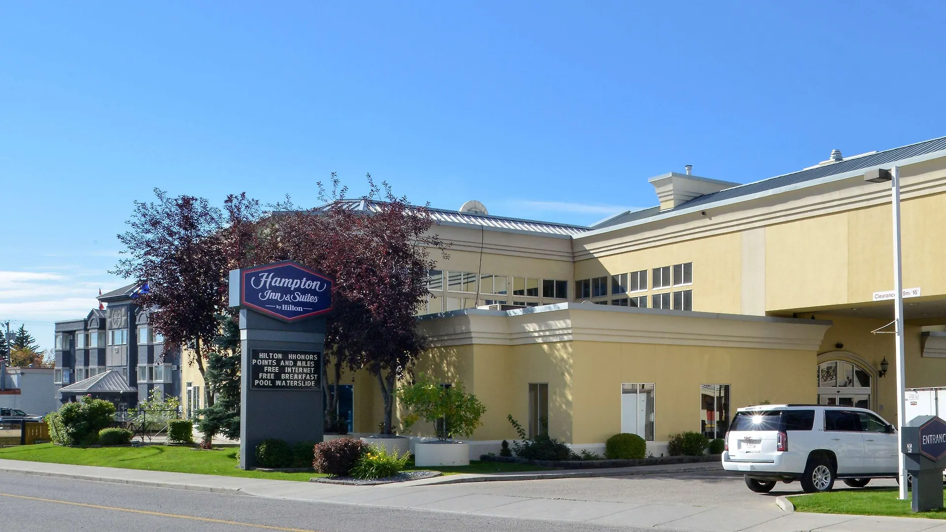Hampton Inn & Suites By Hilton Calgary University Nw
