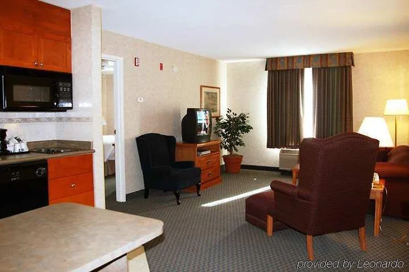 Hampton Inn & Suites By Hilton Calgary University Nw Канада