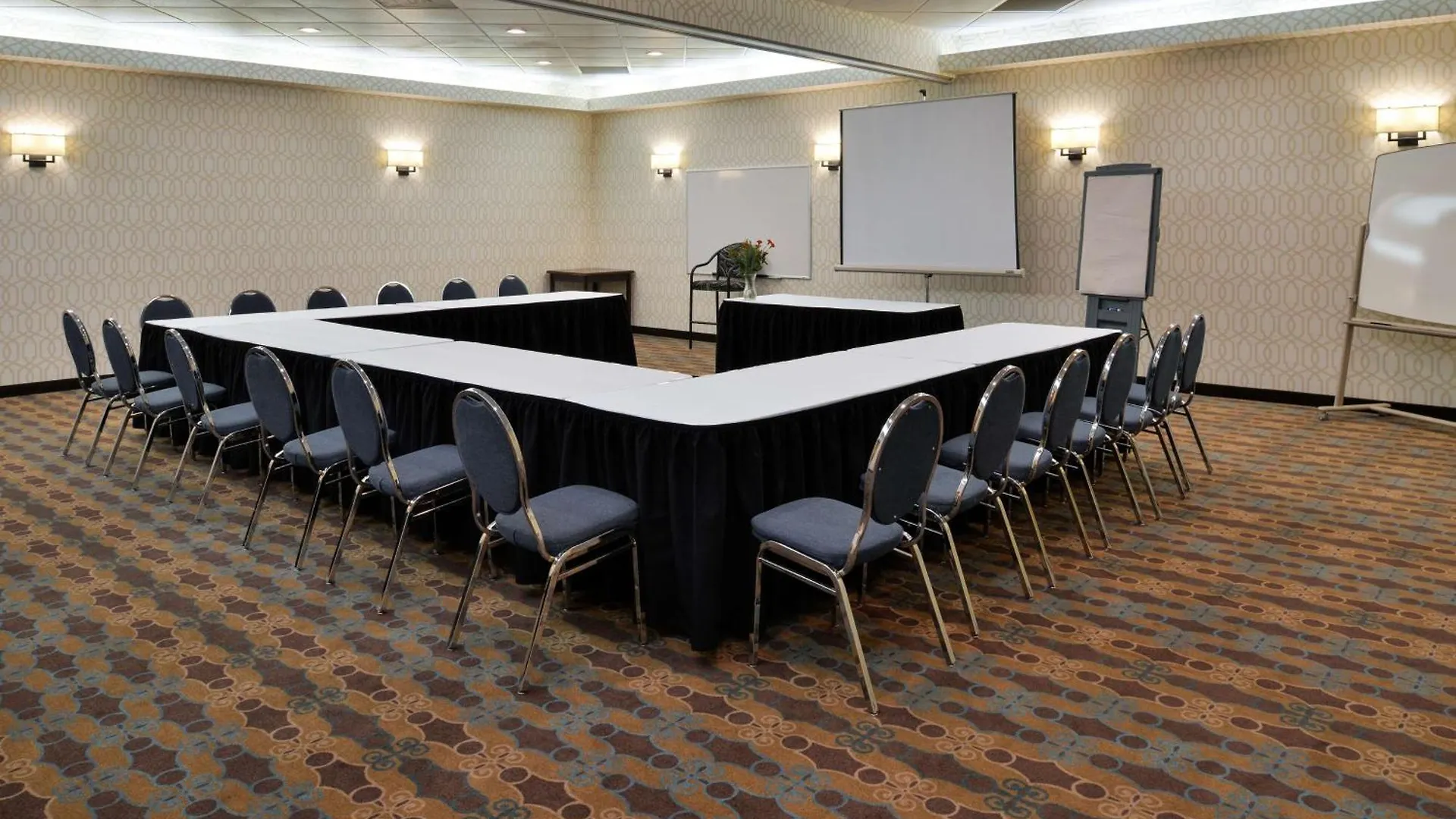 Hampton Inn & Suites By Hilton Calgary University Nw Hotel